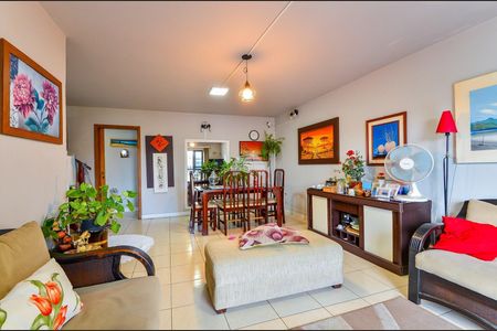 7_photo/94dcfb6f9d.f34b82a44adf642d-ATLAS-022720bf-fb60-4b5b-a6ad-0d75cacf1dd6.jpg de casa à venda com 5 quartos, 400m² em Xaxim, Curitiba