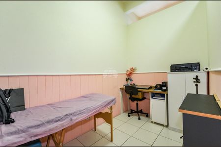 39_photo/94dcfb6f9d.f34b82a44adf642d-ATLAS-5141fe76-0a49-400f-bd74-48e6a8b4f2d5.jpg de casa à venda com 5 quartos, 400m² em Xaxim, Curitiba