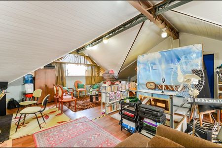 35_photo/94dcfb6f9d.f34b82a44adf642d-ATLAS-a7ca2d12-d35f-437c-9925-98516b9b2fdd.jpg de casa à venda com 5 quartos, 400m² em Xaxim, Curitiba