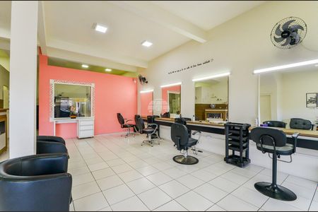 37_photo/94dcfb6f9d.f34b82a44adf642d-ATLAS-b6a3ba87-7af8-46fc-bcac-09bc486fcd16.jpg de casa à venda com 5 quartos, 400m² em Xaxim, Curitiba