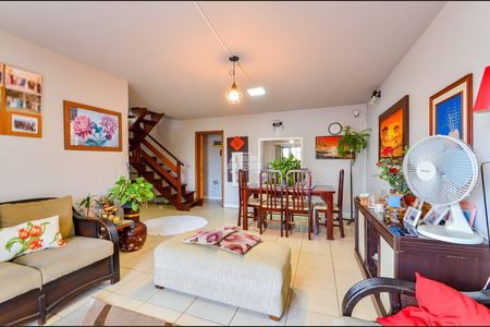 8_photo/94dcfb6f9d.f34b82a44adf642d-ATLAS-ebd3f92f-8672-41e4-bedb-e92fe8e75a5e.jpg de casa à venda com 5 quartos, 400m² em Xaxim, Curitiba