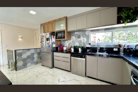 9_photo/94dcfb7295.1fb0b71ab46b22f7-ATLAS-fe575692-d4e4-43ba-a6fa-bd527f5b75b5.jpg de casa à venda com 0 quarto, 312m² em Xaxim, Curitiba