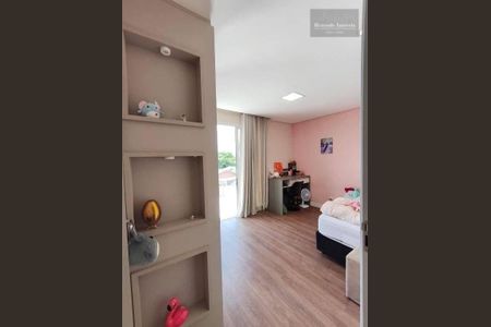 22_photo/94dcfb7295.8359bf70ecff7ce1-ATLAS-5bc50ee2-0e94-4912-aaee-e6b95ddb9ccf.jpg de casa à venda com 5 quartos, 312m² em Xaxim, Curitiba