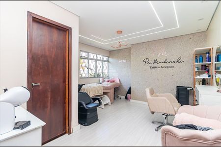 9_photo/94dcfb72a5.72c99cad9401b729-ATLAS-555024f6-c5bb-4a5a-8b44-b64bbf3dd8ce.jpg de casa à venda com 4 quartos, 343m² em Xaxim, Curitiba