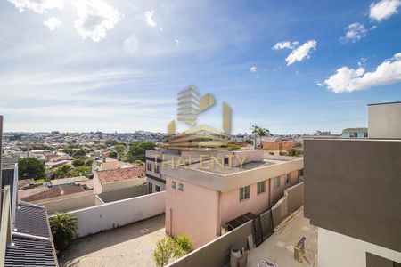 13_photo/94dcfb72e1.2c3574afb1006d70-ATLAS-fdca6dbe-703f-4856-84c5-238b5c21d5cb.jpg de casa à venda com 3 quartos, 100m² em Xaxim, Curitiba