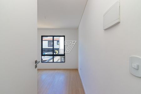 7_photo/94dcfb72e1.9bc2db0f70a88bec-ATLAS-0d4a0424-8cbb-4e57-94c3-929d893f53d9.jpg de casa à venda com 3 quartos, 142m² em Xaxim, Curitiba