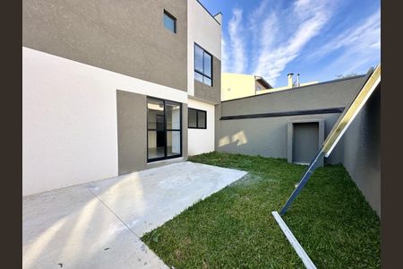 6_photo/94dcfb72e1.9bc2db0f70a88bec-ATLAS-7908fcf2-8c09-49cf-8847-08842229cf71.jpg de casa à venda com 3 quartos, 100m² em Xaxim, Curitiba