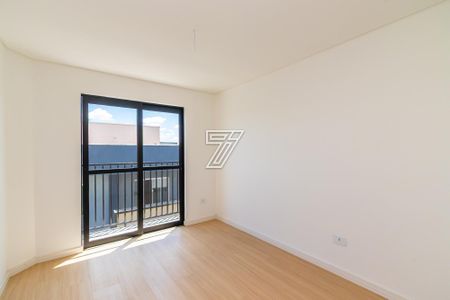 31_photo/94dcfb72e1.9bc2db0f70a88bec-ATLAS-7e434293-03d8-4550-95b7-c6d3ff47d26f.jpg de casa à venda com 3 quartos, 142m² em Xaxim, Curitiba