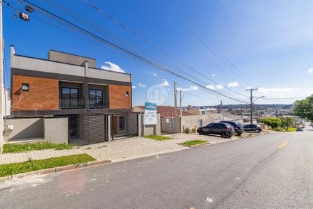 27_photo/94dcfb72e3.eef922eea43136be-ATLAS-2c43593e-d822-4ee3-86fb-eacae20fc4fa.jpg de casa à venda com 3 quartos, 145m² em Xaxim, Curitiba