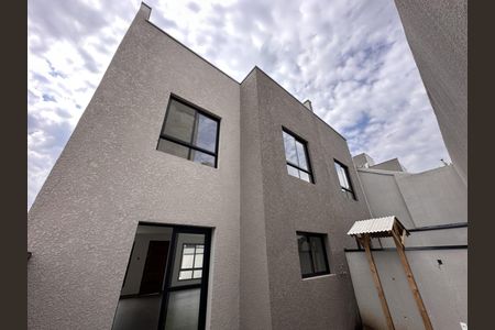 4_photo/94dcfb72e3.eef922eea43136be-ATLAS-387bbbd6-4124-40a6-944d-cbd1ec8a892a.jpg de casa à venda com 3 quartos, 145m² em Xaxim, Curitiba