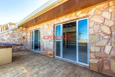 20_photo/94dcfb7305.cd973ee60cd4bb05-ATLAS-54c68c5b-ca5f-4dc5-8bf8-ca4df516d7dd.jpg de casa à venda com 4 quartos, 201m² em Xaxim, Curitiba