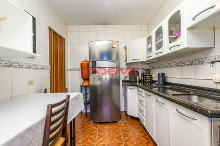 8_photo/94dcfb7305.cd973ee60cd4bb05-ATLAS-8a04ab94-1d04-45ec-ab1b-34bb7890edd4.jpg de casa à venda com 4 quartos, 201m² em Xaxim, Curitiba