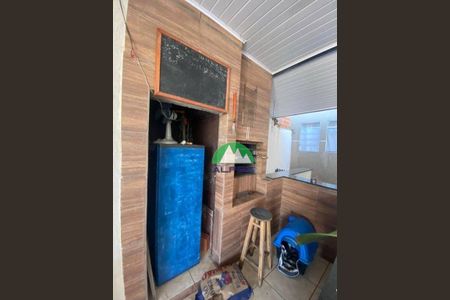 5_photo/94dcfb7313.1f85094cffd9cdaa-ATLAS-76f7e1c2-8103-46a7-8779-2c9d91d9fb43.jpg de casa à venda com 4 quartos, 200m² em Xaxim, Curitiba