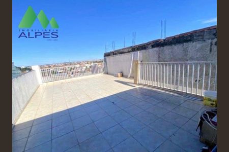 9_photo/94dcfb7313.1f85094cffd9cdaa-ATLAS-bdc8a3ed-3cfc-41ef-80b9-574c63f0fa8a.jpg de casa à venda com 4 quartos, 200m² em Xaxim, Curitiba