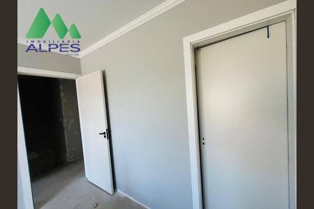 17_photo/94dcfb7357.6e5245da5aeaca36-ATLAS-80828495-2aa1-4be5-abae-a2ba8aae5f8d.jpg de casa à venda com 3 quartos, 106m² em Xaxim, Curitiba