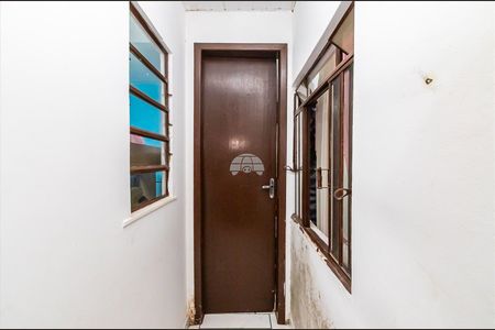 2_photo/94dcfb736b.a5aae0993012fdde-ATLAS-2d7d6849-2e7e-48d3-b871-d3b48f8b2419.jpg de casa à venda com 2 quartos, 48m² em Xaxim, Curitiba