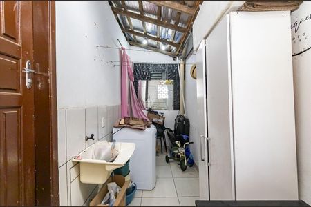 6_photo/94dcfb736b.a5aae0993012fdde-ATLAS-437418f5-d70f-49ca-af62-4dfa0850c737.jpg de casa à venda com 2 quartos, 48m² em Xaxim, Curitiba