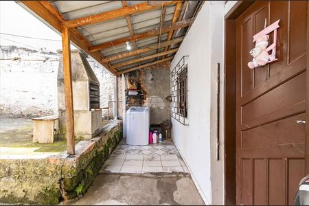 12_photo/94dcfb736b.a5aae0993012fdde-ATLAS-799c6ea2-e3a4-4ca1-9a65-20ab5757430b.jpg de casa à venda com 2 quartos, 48m² em Xaxim, Curitiba