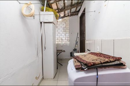 23_photo/94dcfb736b.a5aae0993012fdde-ATLAS-8cb2d8a1-a84e-430c-8f8f-f4958ef75af7.jpg de casa à venda com 2 quartos, 48m² em Xaxim, Curitiba