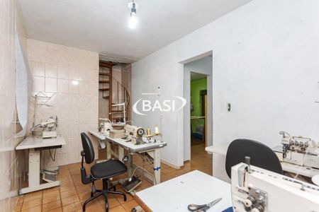 4_photo/94dcfb739f.a8455c5093fa5497-ATLAS-00a5b9c2-0757-4831-9e29-a8402c386e02.jpg de casa à venda com 3 quartos, 190m² em Xaxim, Curitiba