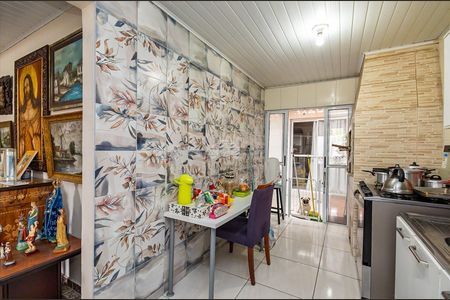 5_photo/94dcfb73bd.df2406aa61ba3211-ATLAS-67f1a829-fcea-4207-9117-39ebff31a8af.jpg de casa à venda com 4 quartos, 100m² em Xaxim, Curitiba