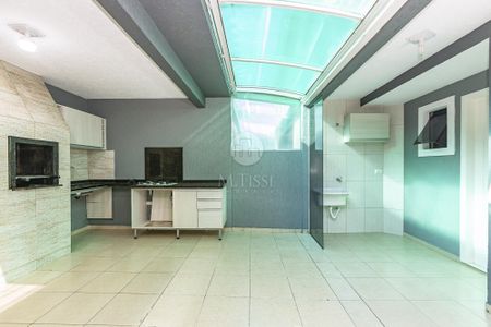 6_photo/94dcfb78d1.d55b36f64ebf45c1-ATLAS-8dfbd299-c553-4c1c-b3cd-d92b33a3dd34.jpg de casa à venda com 2 quartos, 111m² em Pinheirinho, Curitiba