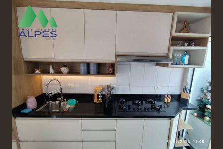 19_photo/94dcfb794b.7ab1dcad10c9c6f6-ATLAS-5a2a33e7-1e51-4e7b-9c79-50bd1935e1bc.jpg de casa à venda com 2 quartos, 75m² em Pinheirinho, Curitiba