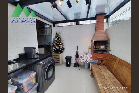 13_photo/94dcfb794b.7ab1dcad10c9c6f6-ATLAS-7653851d-28d6-474c-bdd8-ce8ba0e3c95c.jpg de casa à venda com 2 quartos, 75m² em Pinheirinho, Curitiba