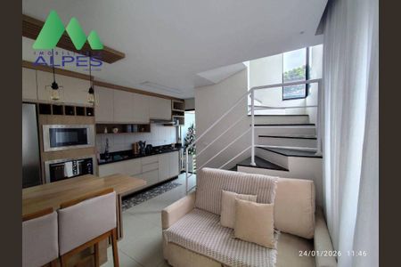 16_photo/94dcfb794b.7ab1dcad10c9c6f6-ATLAS-d05f14f7-7227-4c8e-abed-4bbd8a53604e.jpg de casa à venda com 2 quartos, 75m² em Pinheirinho, Curitiba