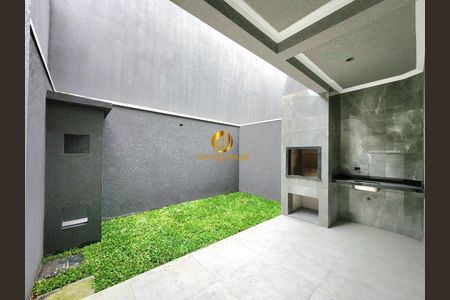 2_photo/94dcfb7c39.dc8bbd111761e841-ATLAS-9d1b69d7-8bd2-4cf2-8557-056ab959a763.jpg de casa à venda com 3 quartos, 121m² em Pinheirinho, Curitiba