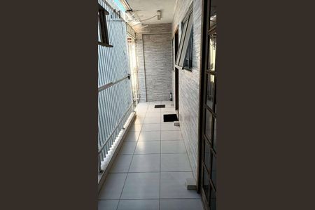 6_photo/94dcfb7fc3.2f15d505e37c7ac5-ATLAS-a78e9aef-8fd0-4f6c-ad26-5709bb48f441.jpg de casa à venda com 3 quartos, 115m² em Pinheirinho, Curitiba