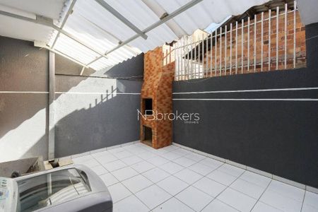 3_photo/94dcfb8005.4f01e810a805cb87-ATLAS-c2b4409e-3315-4370-84e0-e60eae81ff4a.jpg de casa à venda com 5 quartos, 140m² em Pinheirinho, Curitiba