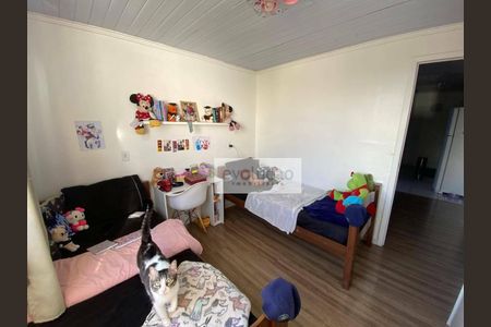 7_photo/94dcfb801d.f2bfaed4af7a5e8b-ATLAS-28ac0d64-3e5e-4f62-bedc-a234a65cf3ab.jpg de casa à venda com 6 quartos, 200m² em Pinheirinho, Curitiba