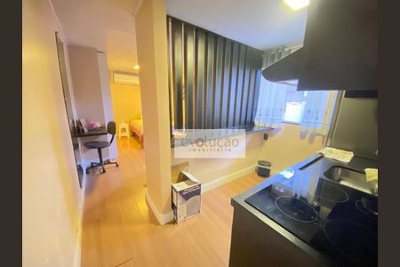 6_photo/94dcfb801d.f2bfaed4af7a5e8b-ATLAS-62bdb16c-49d7-4ebc-8d54-7353e6eee127.jpg de casa à venda com 6 quartos, 200m² em Pinheirinho, Curitiba