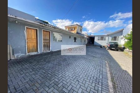 2_photo/94dcfb801d.f2bfaed4af7a5e8b-ATLAS-afce6391-d7a1-4d3b-bbee-6e60c1bbe911.jpg de casa à venda com 6 quartos, 200m² em Pinheirinho, Curitiba