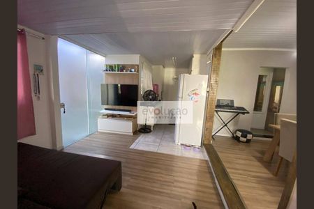 7_photo/94dcfb801d.f2bfaed4af7a5e8b-ATLAS-d4b55b7a-c9b3-4bbc-9398-0256356f9578.jpg de casa à venda com 6 quartos, 200m² em Pinheirinho, Curitiba