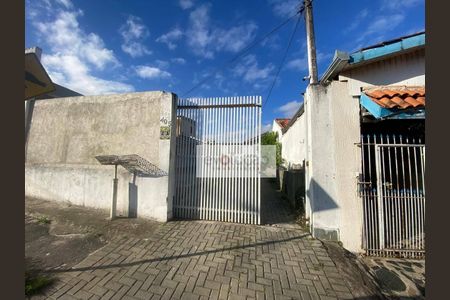 5_photo/94dcfb801d.f2bfaed4af7a5e8b-ATLAS-e7d039de-e339-4c53-ad80-fece81b49884.jpg de casa à venda com 6 quartos, 200m² em Pinheirinho, Curitiba