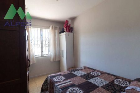 3_photo/94dcfb806b.2c15601846e0cf59-ATLAS-cd05fd4d-858f-4281-b6ee-8a6a3b837151.jpg de casa à venda com 3 quartos, 432m² em Pinheirinho, Curitiba