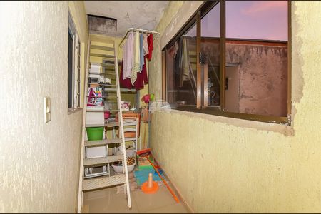 43_photo/94dcfb8169.70d34e1d457a0501-ATLAS-c12c8c92-4bbf-471c-b7cd-1cf8c75b914e.jpg de casa à venda com 3 quartos, 130m² em Sítio Cercado, Curitiba