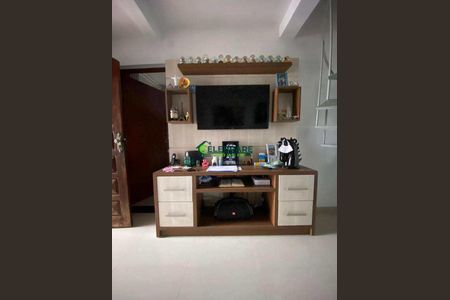 6_photo/94dcfb81a3.7a37549eceeba21f-ATLAS-69efa822-45f4-4c9c-aabf-d41371b738a7.jpg de casa à venda com 4 quartos, 144m² em Sítio Cercado, Curitiba