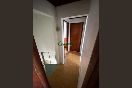 13_photo/94dcfb81a3.7a37549eceeba21f-ATLAS-8f8d162f-597f-4f77-b701-851df34a258d.jpg de casa à venda com 4 quartos, 144m² em Sítio Cercado, Curitiba