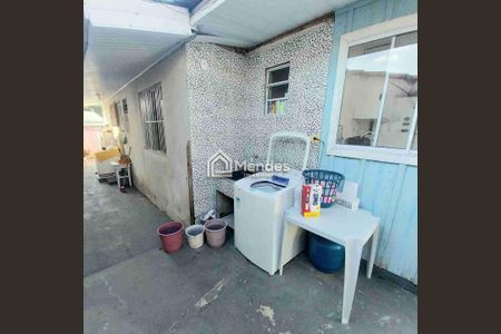 10_photo/94dcfb821f.cd7643520c7b3c95-ATLAS-b1793cbf-b9e5-4844-92e3-717c9da546e8.jpg de casa à venda com 2 quartos, 100m² em Sítio Cercado, Curitiba