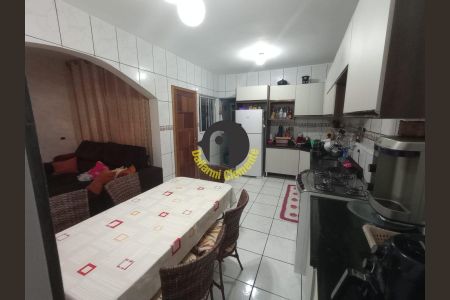 10_photo/94dcfb836f.491a58713d1e5de3-ATLAS-b9399d74-d56e-4c9b-b456-ad045b5fe9c3.jpg de casa à venda com 3 quartos, 120m² em Sítio Cercado, Curitiba