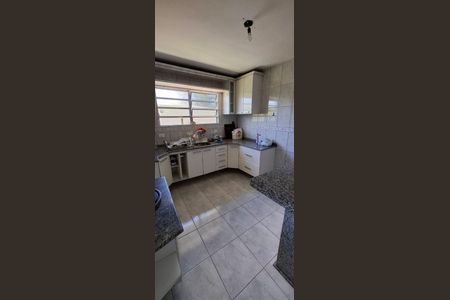 5_photo/94dcfb848f.ab41e4e09fc2bc48-ATLAS-728259c8-9228-4b8f-bcf1-15e8faeb7645.jpg de casa à venda com 3 quartos, 189m² em Sítio Cercado, Curitiba