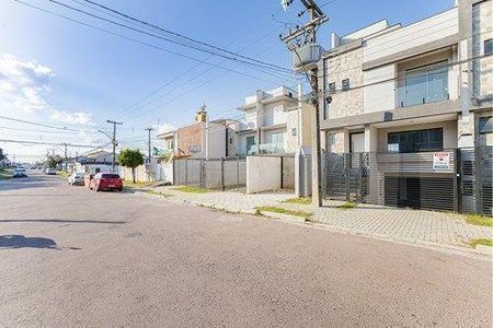 44_photo/94dcfb854d.92f1afb65d9faff5-ATLAS-2146570a-5fd8-49d9-949e-d76bcf3344d2.jpg de casa à venda com 3 quartos, 182m² em Sítio Cercado, Curitiba