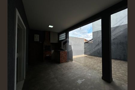 5_photo/94dcfb8815.759271f3823ae2bd-ATLAS-22fd474d-f470-481d-a4e3-e7fe7c15ae1a.jpg de casa à venda com 3 quartos, 130m² em Sítio Cercado, Curitiba