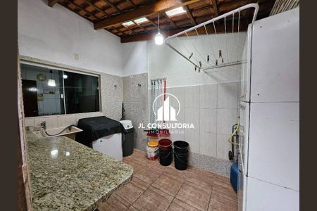 11_photo/94dcfb8825.e6fda0d53421dcd9-ATLAS-edc25c69-811c-46cb-b43c-16bb56b408d1.jpg de casa à venda com 3 quartos, 114m² em Sítio Cercado, Curitiba