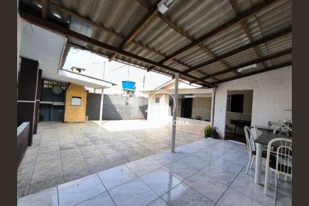 4_photo/94dcfb908f.4cea1a0b3f6bbd2f-ATLAS-25425963-2156-40d2-861b-c6def291e5f6.jpg de casa à venda com 2 quartos, 75m² em Sítio Cercado, Curitiba