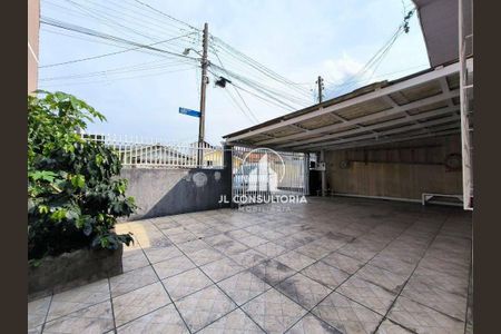 5_photo/94dcfb908f.4cea1a0b3f6bbd2f-ATLAS-76a3c386-722d-4569-aa28-23ee67ec90d7.jpg de casa à venda com 2 quartos, 75m² em Sítio Cercado, Curitiba