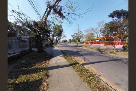 8_photo/94dcfb92c5.d1833219ee018701-ATLAS-2c7ea3fc-5e74-42cb-a900-e8509db333f1.jpg de casa à venda com 3 quartos, 190m² em Sítio Cercado, Curitiba